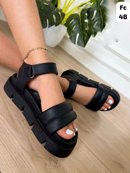 PROMO PACK DE SANDALIAS: LV CUADROS + ABOLLONADA